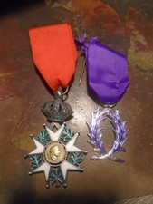 lot 2 médailles militaire