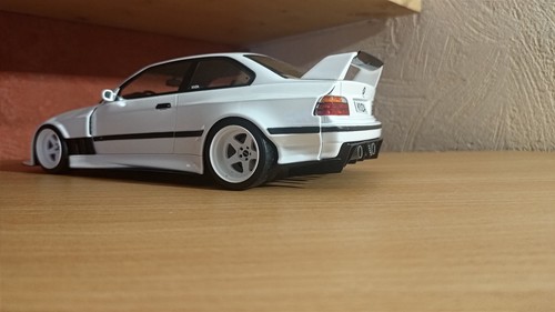 Bmw e36 khyzyl saleem - 1/18,