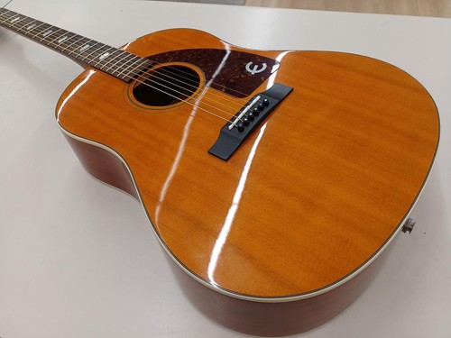 Guitare acoustique électrique