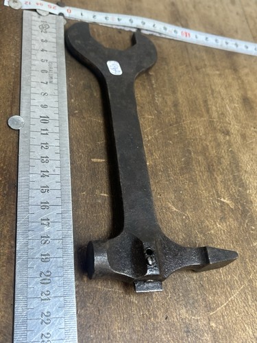 Clef outil pour - clef, mg