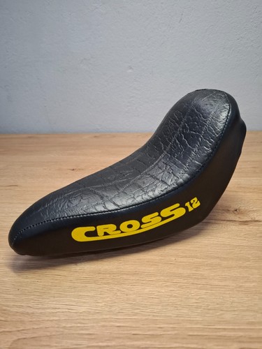 Selle noire rétro vintage