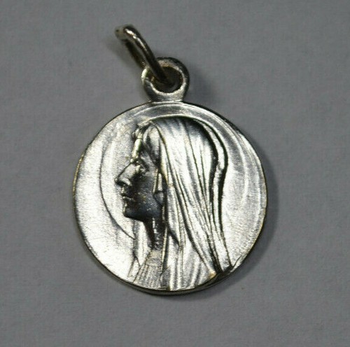 Bijoux petite medaille - bijoux,