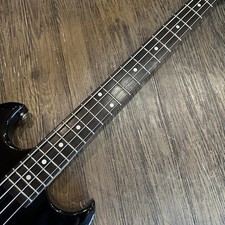 Basse électrique Aria Pro II