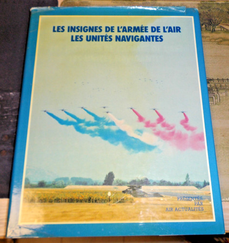 Livre les insignes - les,