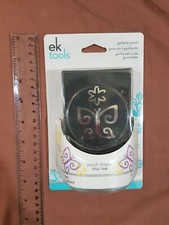 Perforatrice de papier EK Tools guirlande papillon fleur punch garland butterfly
