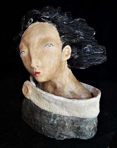 Sculpture lily terre - ",