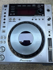 Platine vinyle DJ numérique