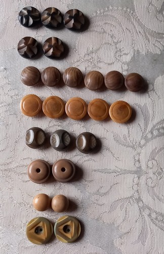 Lot anciens boutons en - ,
