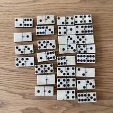 Ancien Jeu De Dominos En Os Et Bois Précieux de 28 Pièces