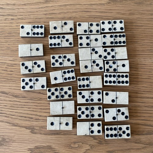 Ancien jeu dominos - en, et