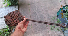 Ancien Moule à Gaufres forme de Coeur en Fonte pour cheminée Barbecue à décaper
