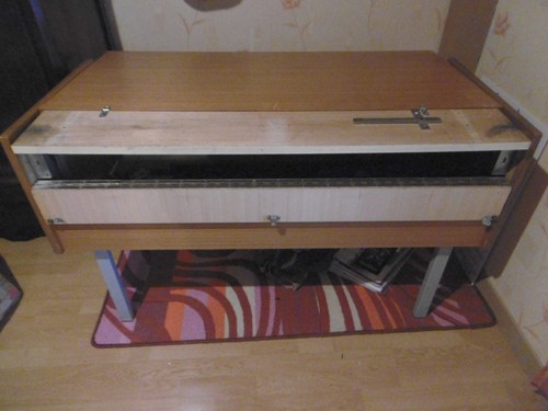 Meuble machine tricoter - de,