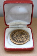 Rare Médaille ski en Bronze, Mer et Montagne, " UNCM " avec son coffret