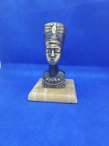 Buste néfertiti - de,