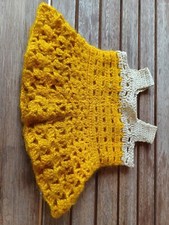 Robe pour poupée ancienne réalisée au crochet