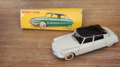 Dinky toys 24c citroen ds19 - toys,