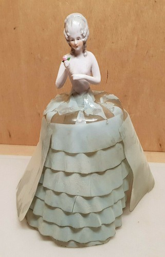 Ancienne demi figurine - ,