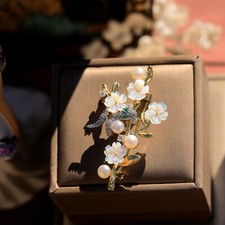 Broche Doré Art Nouveau Une