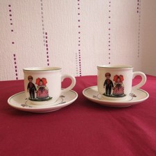 2  tasses  a café ou a moka