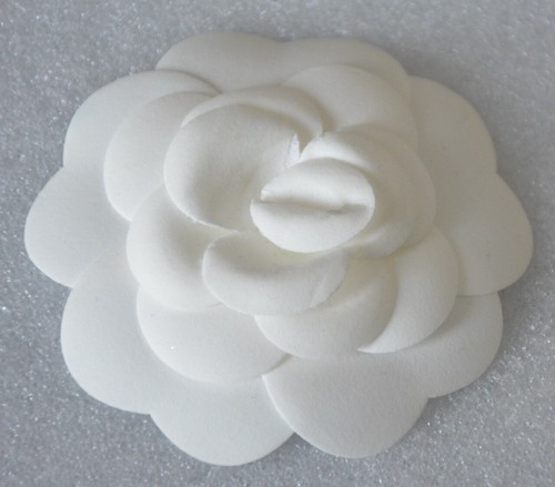 Chanel camélia blanche - chanel,