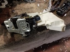 Serrure de porte d'entrée