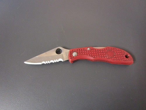 Rare spyderco ladybug - rare,