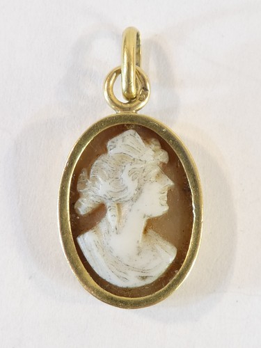 Pendentif 18 carat - en,