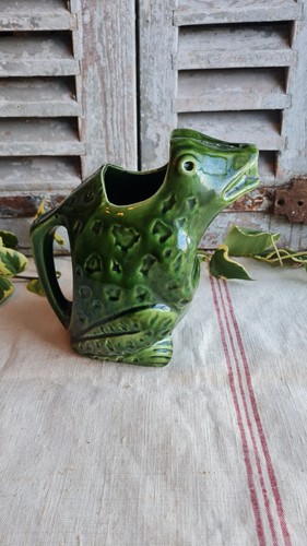Ancien pichet vert grenouille - pichet,