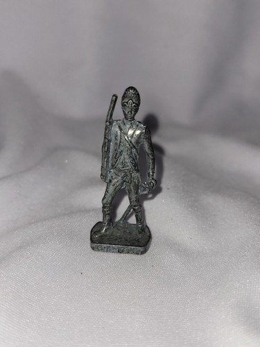 Figurine figure kinder métal