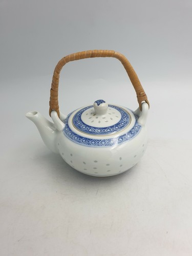 Petite théière vintage