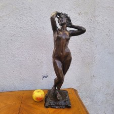 Sculpture en bronze, femme