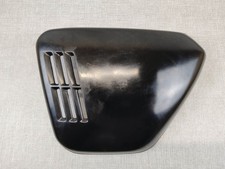 Cache latéral gauche