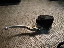 maitre cylindre de frein avant