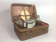 AU BON MARCHÉ Paris Rive Gauche Panier valise osier Picnic pub Vintage v1930