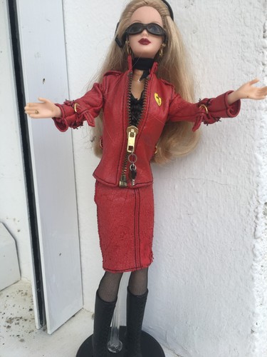 Poupée barbie ferrari vintage - barbie,