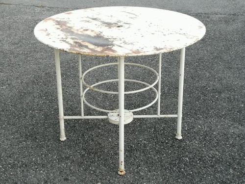 Ancienne table jardin - , art