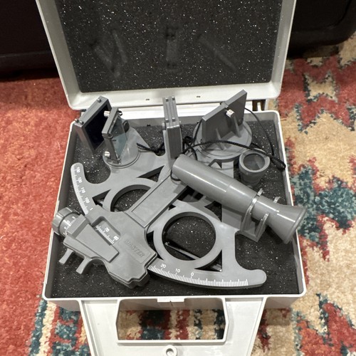 Davis instruments mark - instruments, 25