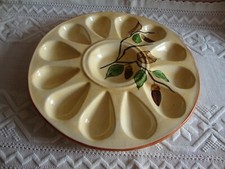 grand plat présentoir à oeufs mimosas en céramique faïence décorée