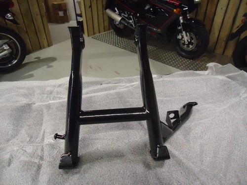 Kawasaki gpx600r centre stand - kawasaki,