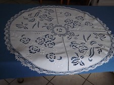 grand napperon rond, brodé main, ancien