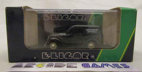 Voiture renault - 1/43,