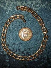 chaine + médaille or (?)