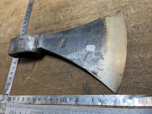 Hache old tool - tool, outil