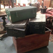 lots de malles en fer XX