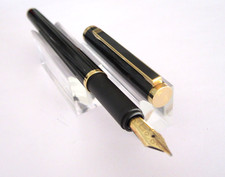 MAGNIFIQUE STYLO PLUME DE PRESTGE DUNHILL LAQUE NOIRE PLUME OR A141