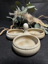 Ancien serviteur  en grès