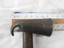 Marteau brochoir, outils