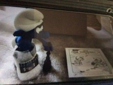 SMURFS SCHTROUMPFS STATUE