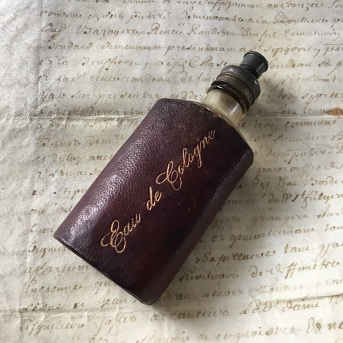 Flacon parfum eau cologne - flacon,