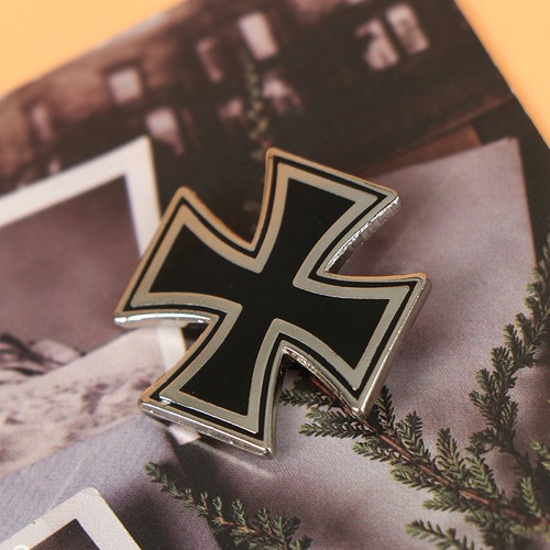 épinglette médaille de - 1,